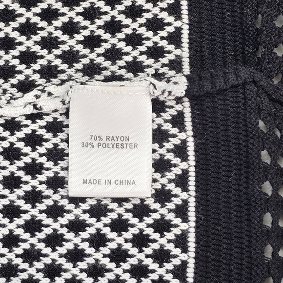 St. John Black & White Pointelle Knit Crochet V-Neck Sleeveless Dress Size S - Picture 10 of 11